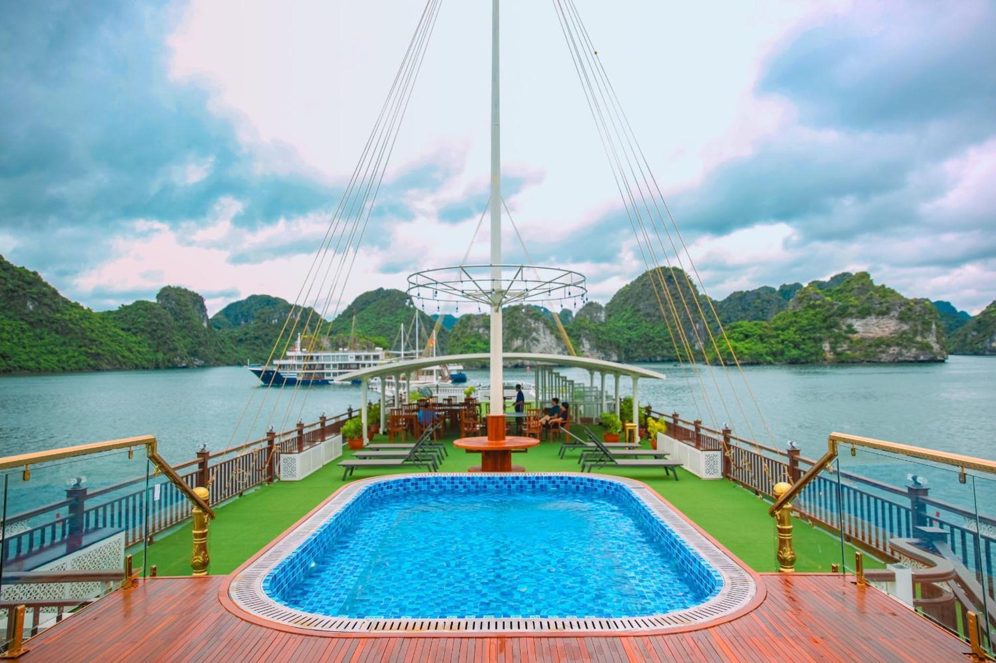 Le Journey Elegance Cruise Hotell Ha Long Exteriör bild