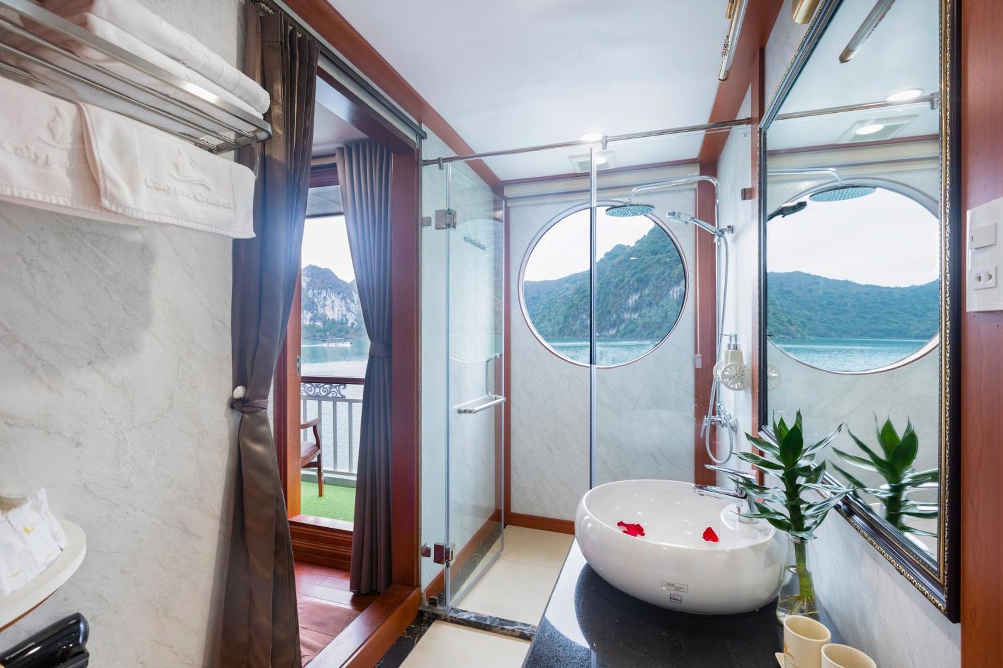 Le Journey Elegance Cruise Hotell Ha Long Exteriör bild