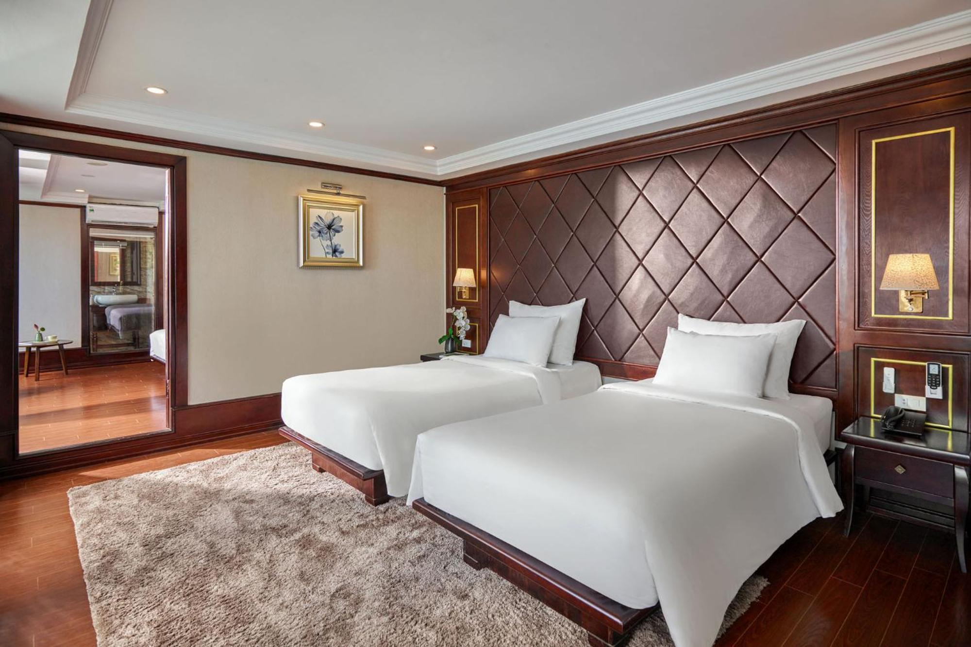 Le Journey Elegance Cruise Hotell Ha Long Exteriör bild