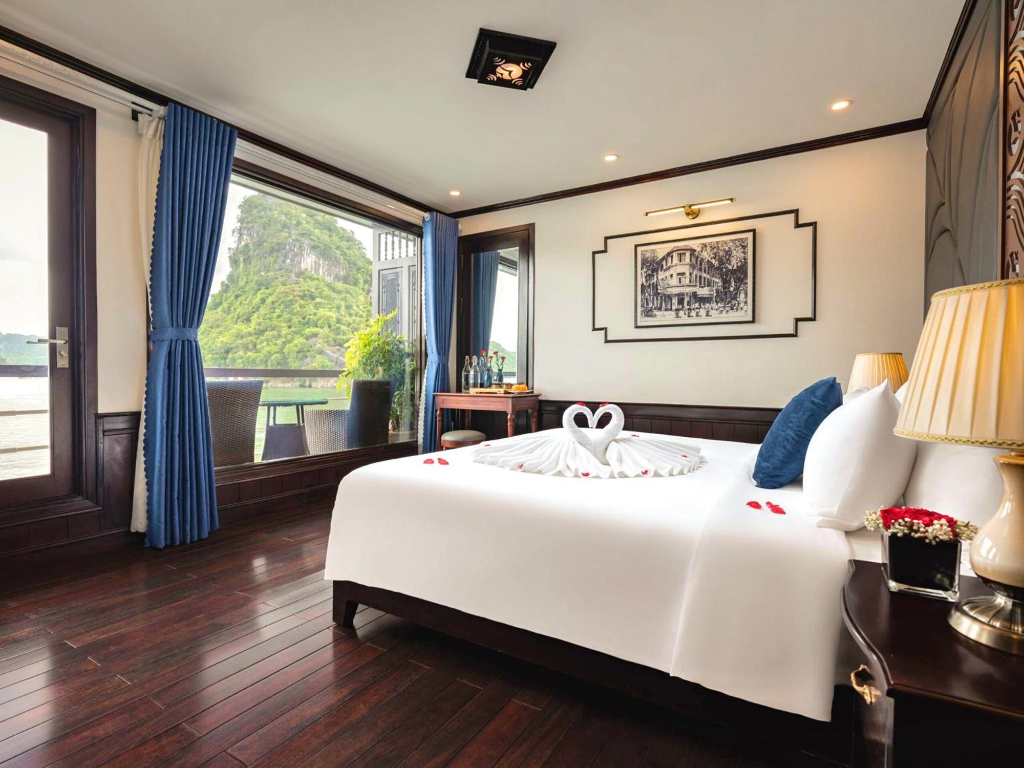 Le Journey Elegance Cruise Hotell Ha Long Exteriör bild