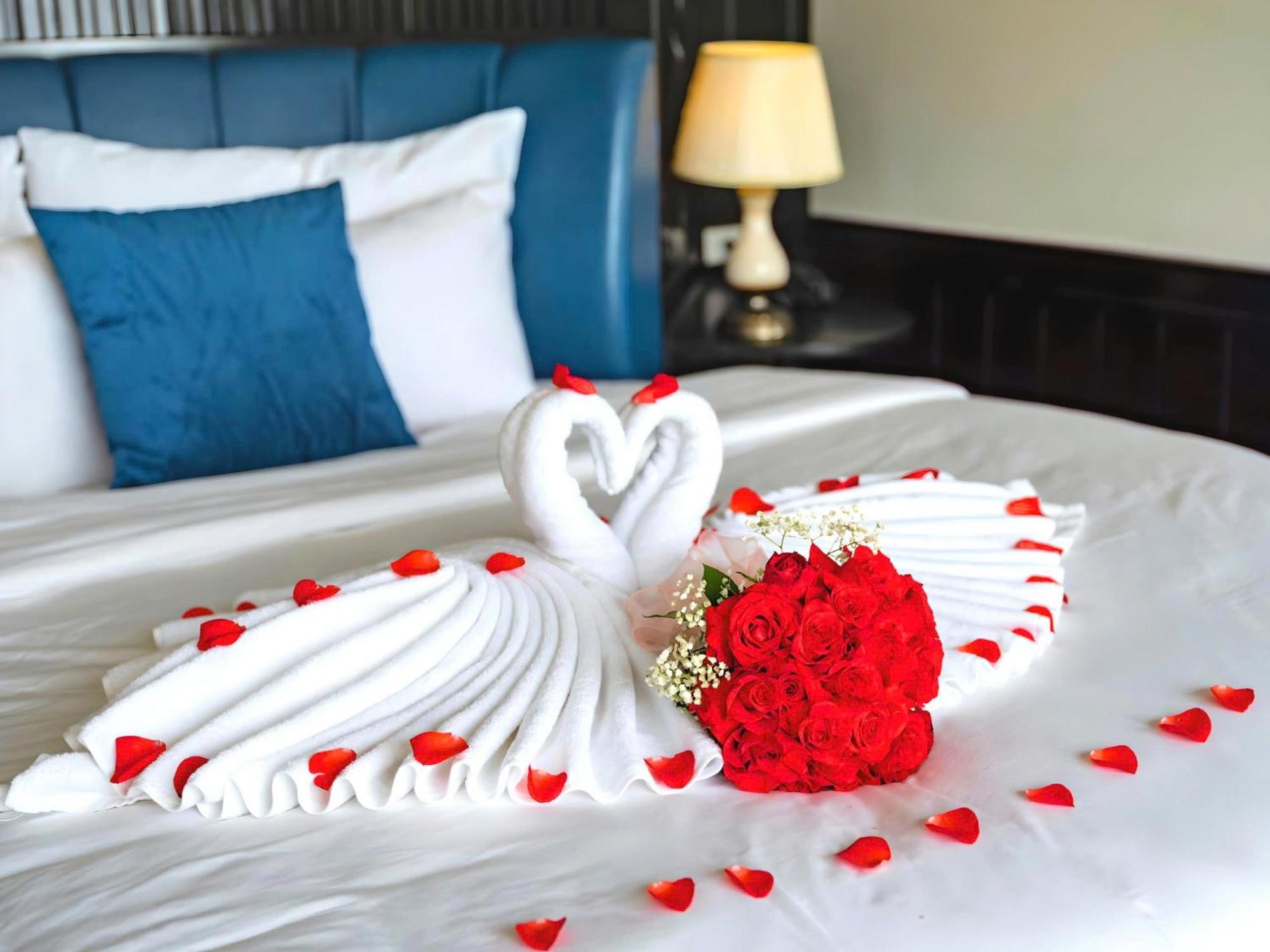 Le Journey Elegance Cruise Hotell Ha Long Exteriör bild