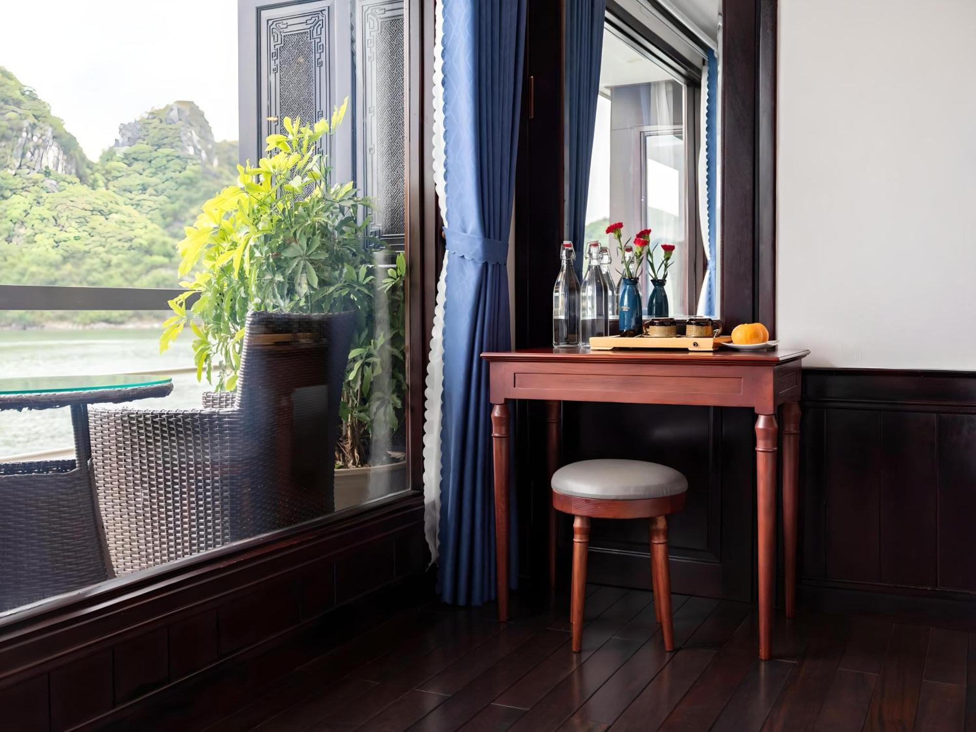 Le Journey Elegance Cruise Hotell Ha Long Exteriör bild