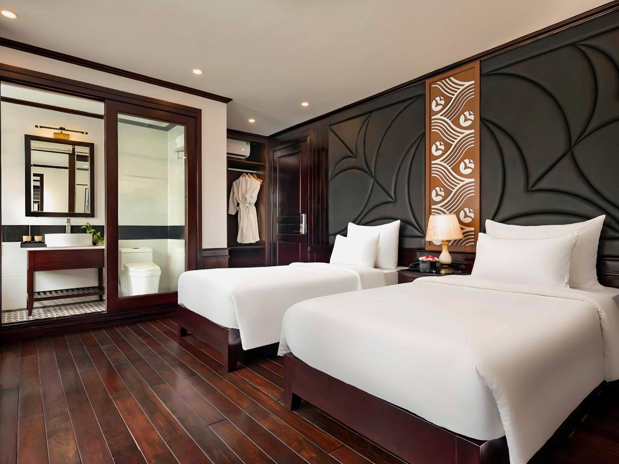 Le Journey Elegance Cruise Hotell Ha Long Exteriör bild